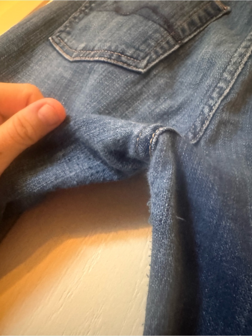 Women’s Seven for All Mankind Kimmie Crop - Picture 9 of 9